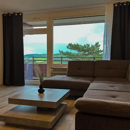 A703, Schoene Und Grosse Ferienwohnung *