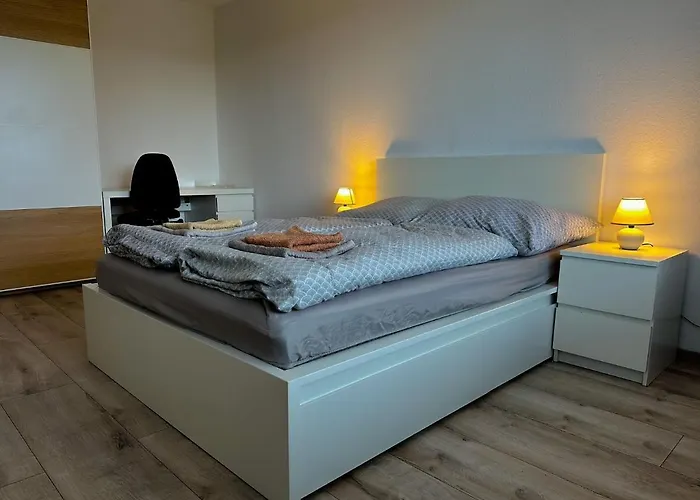 A703, Schoene Und Grosse Ferienwohnung * Lahnstein