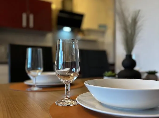 A703, Schoene Und Grosse Ferienwohnung Lahnstein