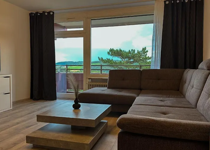 A703, Schoene Und Grosse Ferienwohnung *